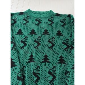 Vintage Men's Skiers Sweater Green Black Christmas Trees Winter Pullover